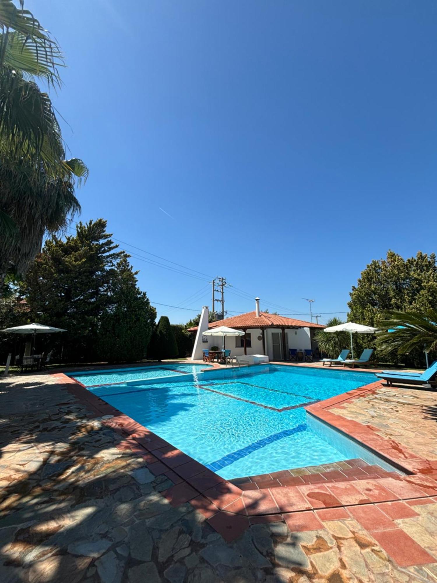 Country House With Pool And Big Garden Oropos Eksteriør bilde